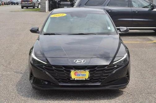2021 Hyundai ELANTRA SE