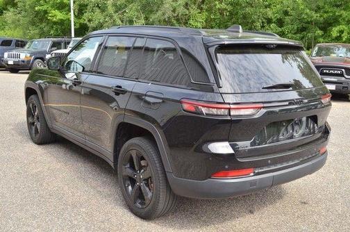 Diamond Black 2023 Jeep Grand Cherokee Limited