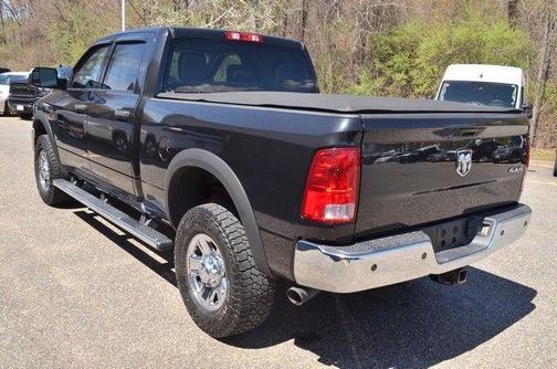 Brilliant Black Crystal Pearlcoat 2017 RAM 2500 Tradesman
