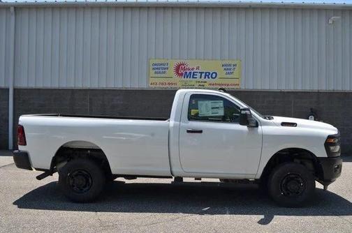 2025 RAM 2500 Tradesman Regular Cab 4x4 8' Box