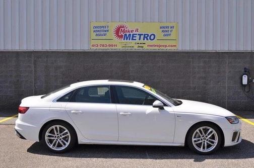 2022 Audi A4 45 S line Premium Plus