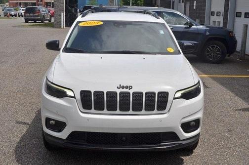 2023 Jeep Cherokee Altitude Lux
