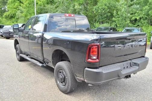 2025 RAM 2500 Tradesman Crew Cab 4x4 6'4' Box