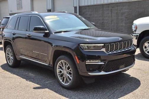 2022 Jeep Grand Cherokee Summit