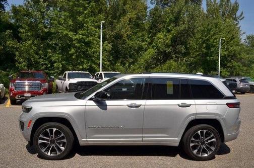 2022 Jeep Grand Cherokee Overland