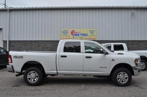 2019 RAM 2500 Tradesman Crew Cab 4x4 6'4' Box