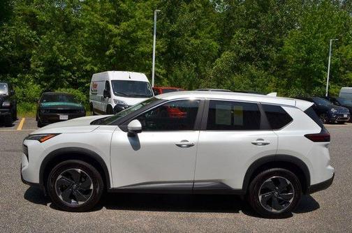 White Pearl 2024 Nissan Rogue SV