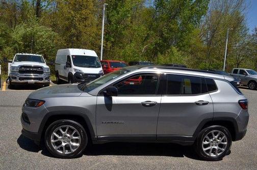 Billet Silver Metallic Clearcoat 2022 Jeep Compass Latitude Lux