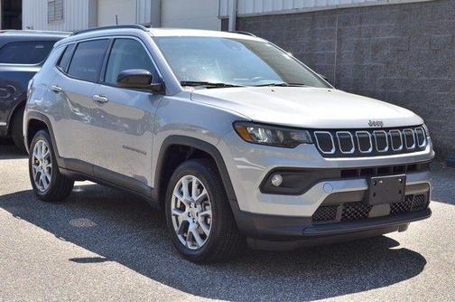 Billet Silver Metallic Clearcoat 2022 Jeep Compass Latitude Lux