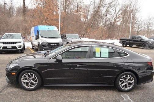 2022 Hyundai SONATA SEL