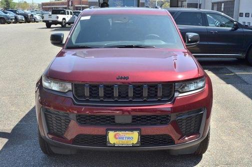 Velvet Red Pearlcoat 2026 Jeep Grand Cherokee Laredo
