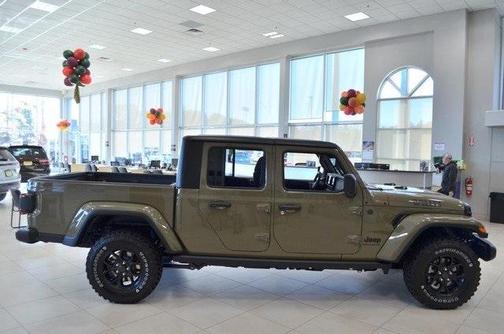 2025 Jeep Gladiator Sport