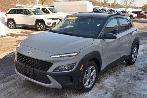2022 Hyundai KONA SEL