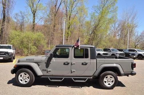 2022 Jeep Gladiator Sport