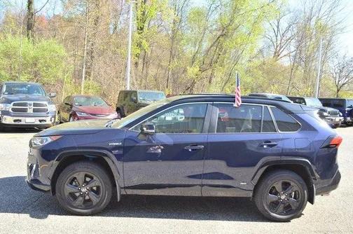 2021 Toyota RAV4 Hybrid SE