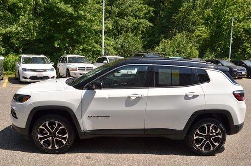 Bright White Clearcoat 2022 Jeep Compass Limited