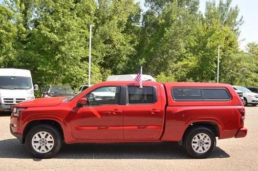 2022 Nissan Frontier SV