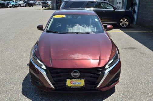 Garnet Pearl Me 2024 Nissan Altima 2.5 SV