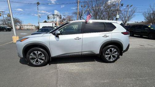 Brilliant Silver Metallic 2021 Nissan Rogue SV