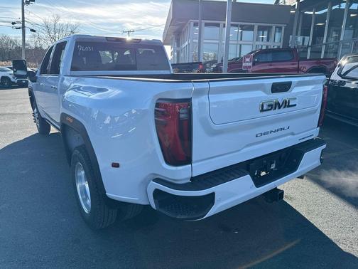 2026 GMC Sierra 3500 Denali