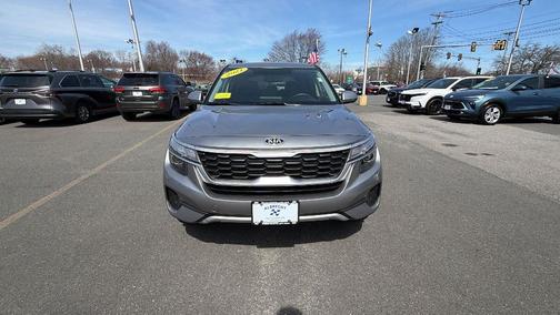 Steel Gray 2021 Kia Seltos LX