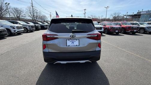 Steel Gray 2021 Kia Seltos LX
