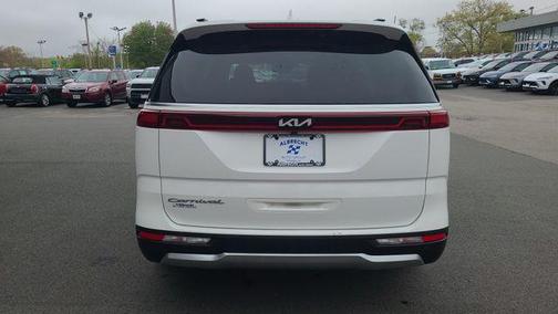 Snow White Pearl 2022 Kia Carnival SX Prestige