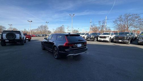 2018 Volvo V90 Cross Country T5