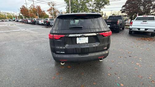 Mosaic Black Metallic 2024 Chevrolet Traverse RS