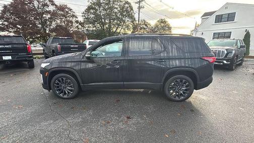 Mosaic Black Metallic 2024 Chevrolet Traverse RS
