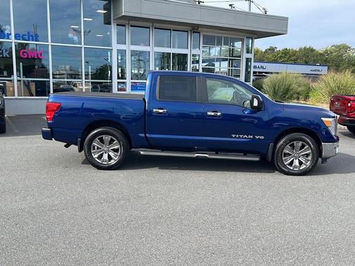 2018 Nissan Titan SV