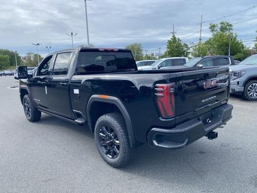 2025 GMC Sierra 2500 AT4