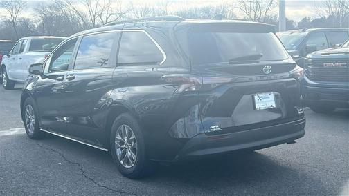 2023 Toyota Sienna XLE