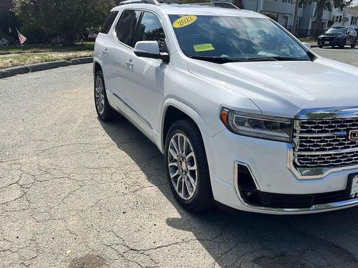 2022 GMC Acadia Denali