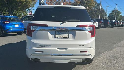 2022 GMC Acadia Denali