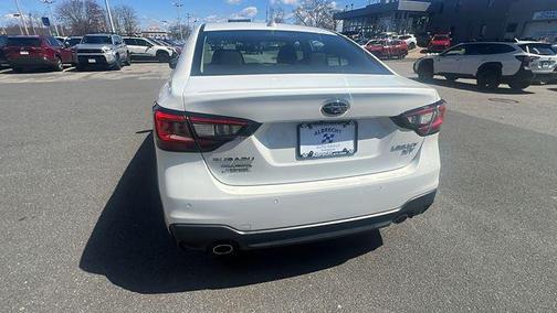 Crystal White Pearl 2022 Subaru Legacy Limited
