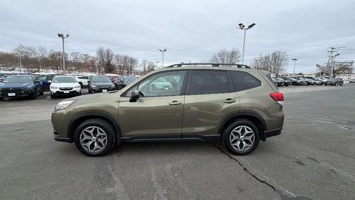 2023 Subaru Forester Premium