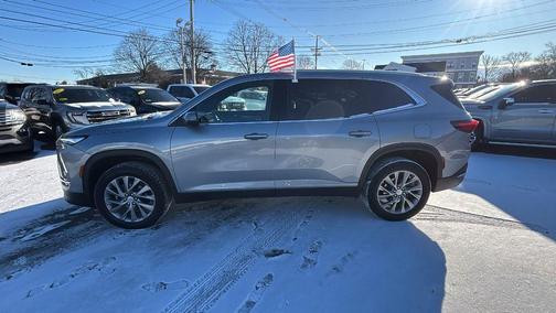 2025 Buick Enclave Preferred FWD