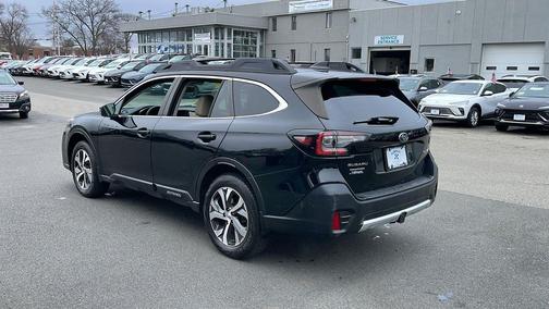 Crystal Black Silica 2021 Subaru Outback Limited