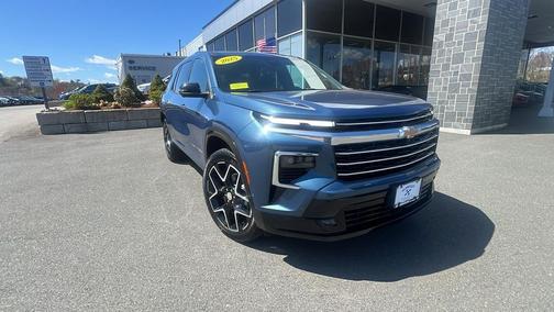 Lakeshore Blue Metallic 2025 Chevrolet Traverse High Country