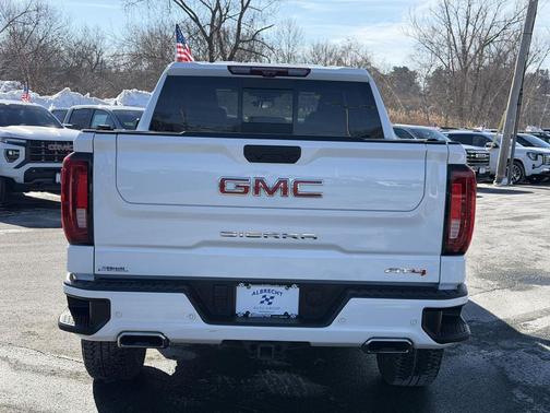 2025 GMC Sierra 1500 AT4