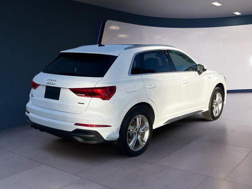 2024 Audi Q3 Premium 45 TFSI S line quattro Tiptronic