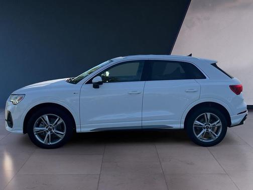 2024 Audi Q3 Premium 45 TFSI S line quattro Tiptronic
