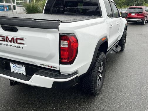 2023 GMC Canyon AT4X