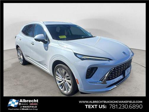 Iridescent White Tricoat 2026 Buick Envision Avenir AWD
