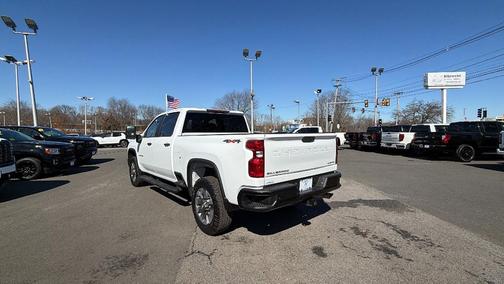2024 Chevrolet Silverado 2500 Custom