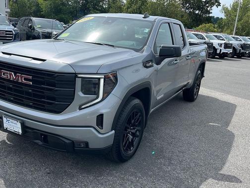 2025 GMC Sierra 1500 Elevation