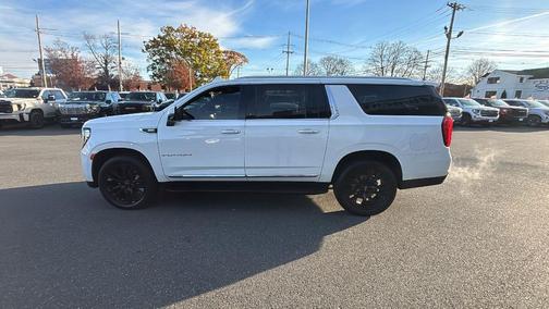 2021 GMC Yukon XL SLT
