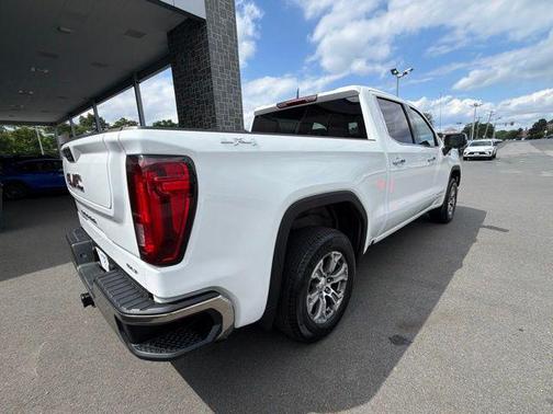 Summit White 2025 GMC Sierra 1500 SLT