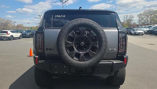 Magnus Gray Matte 2026 GMC HUMMER EV SUV 3X